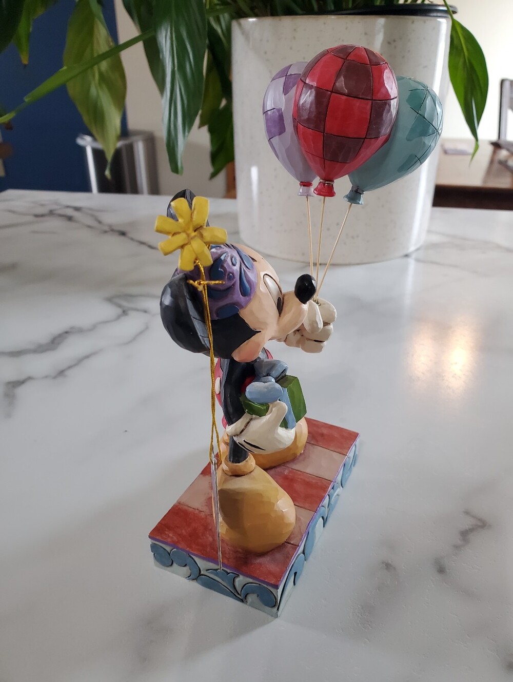 Mickey Mouse Cheerful Celebration Figurine - Picture 8 of 16